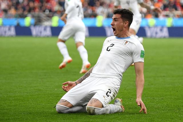 Maailmancupin valkoiset pelipaita voittivat toiseksi World Cupin toisena päivänä